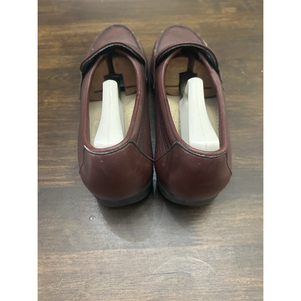 SAS Womens 10.5 S Narrow Burgundy Loafers Leather Tripad Comfort - Picture 5 of 9
